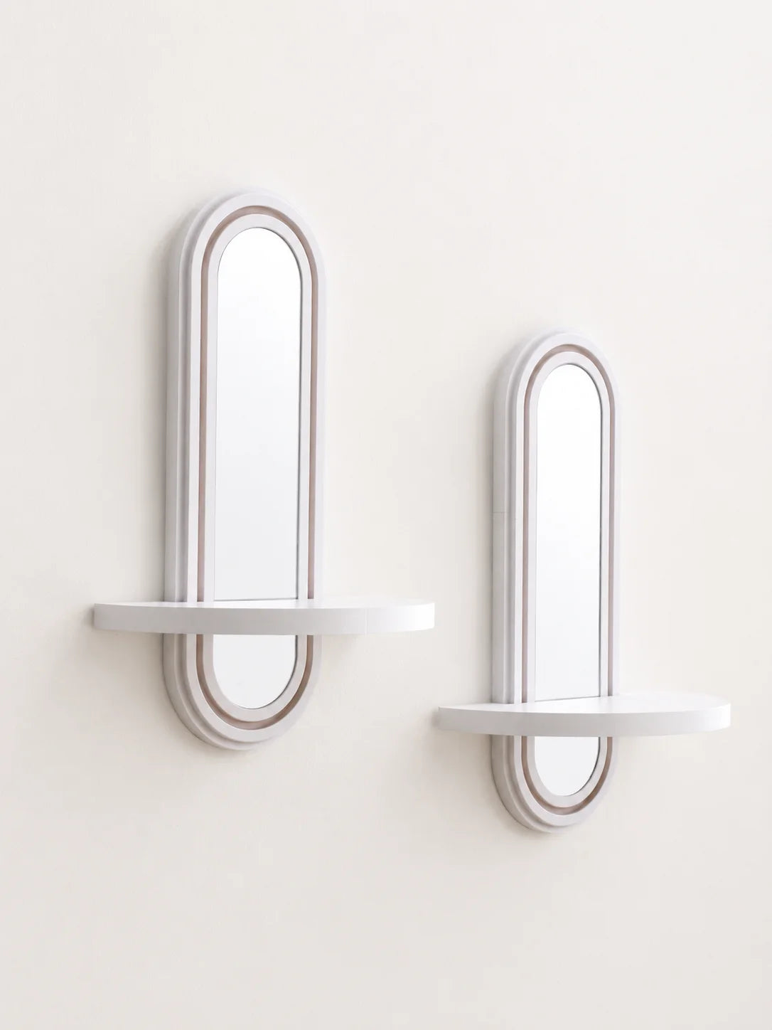 Miroir arche en bois avec étagère flottante – Esprit bohème