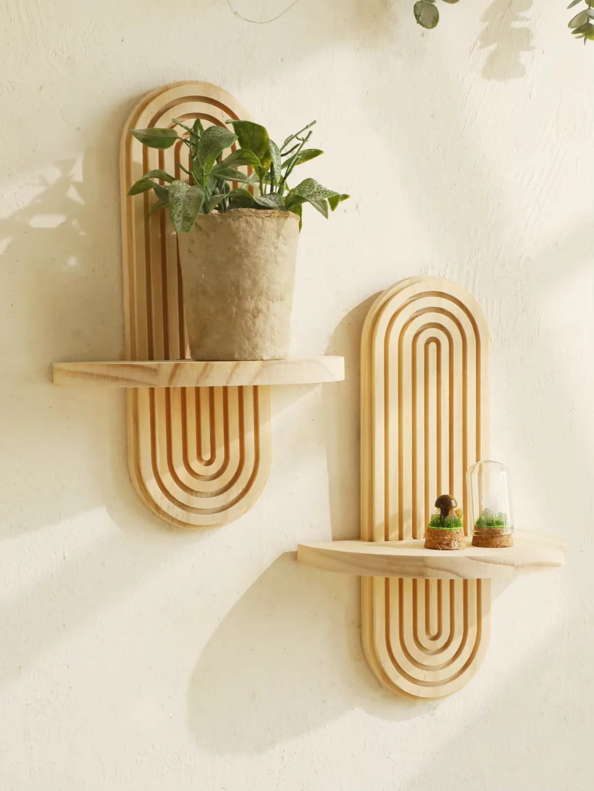 Étagère murale géométrique en bois naturel – Style bohème