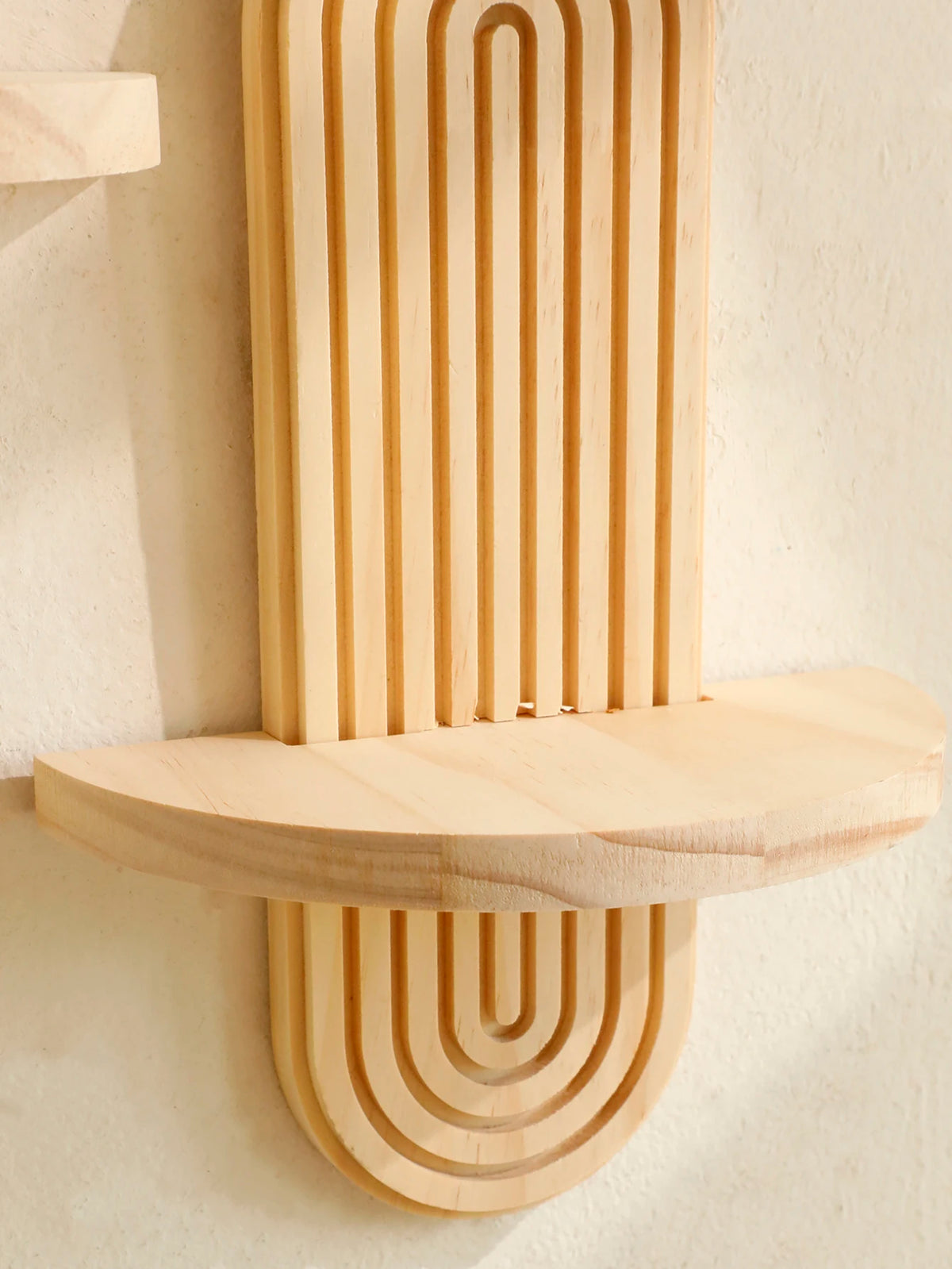 Étagère murale géométrique en bois naturel – Style bohème